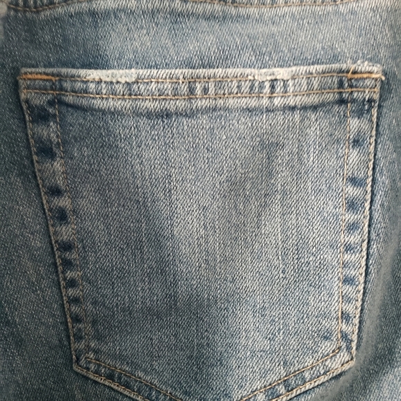 Gap Capri Jeans Women's 12 Distressed Patchwork Raw Hem Mid Rise - Picture 6 of 7